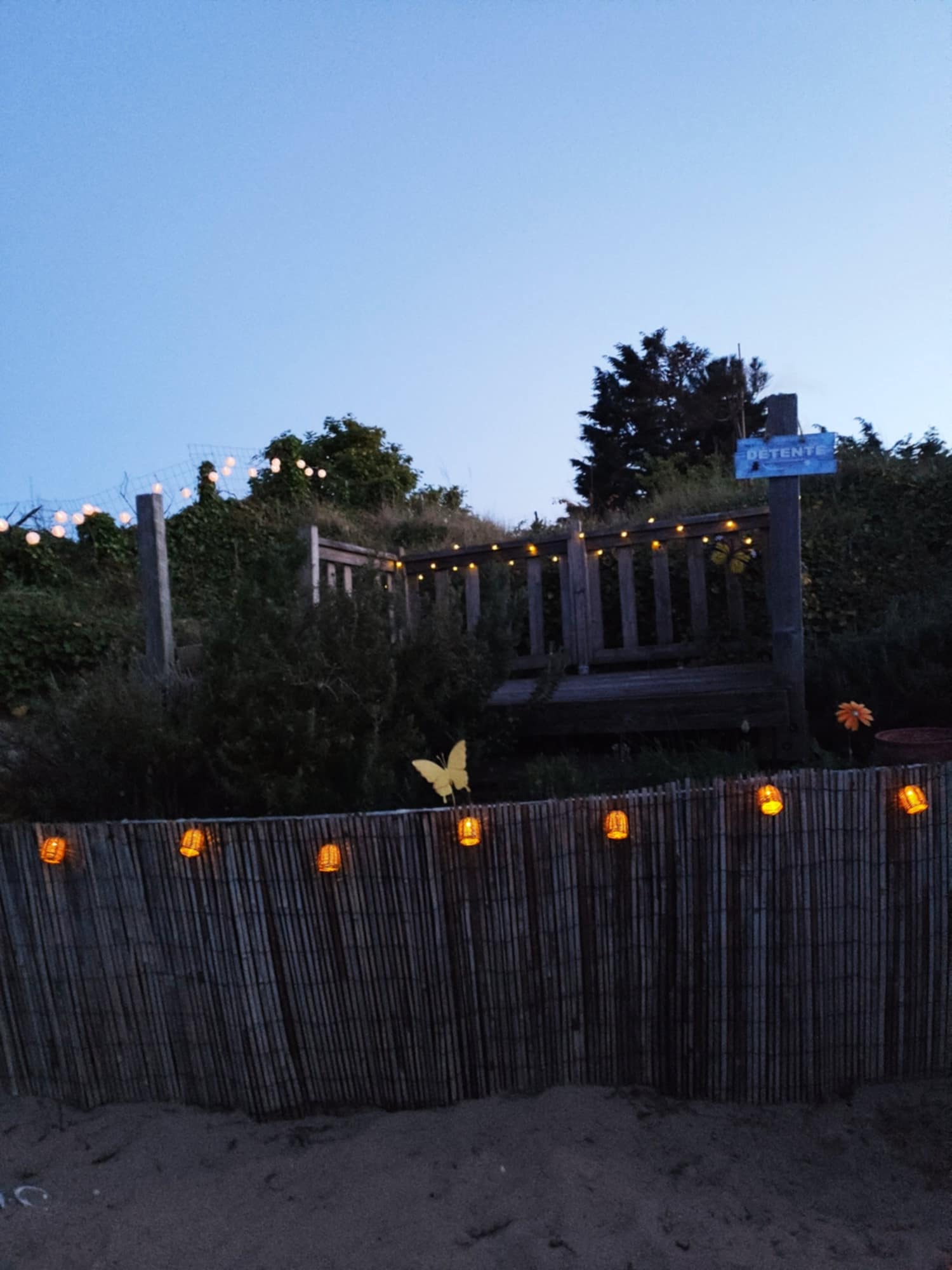 Détente – L’espace détente à la nuit tombée