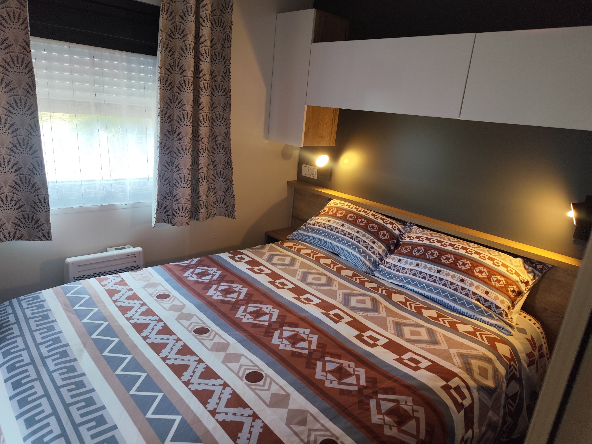 Suite parentale avec lit double et rangements